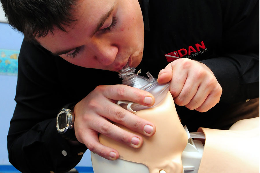 Kurs DAN Oxygen Provider - Ratownik Tlenowy DAN